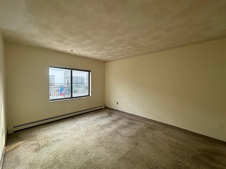 377 Highland Ave #2 — Photo 8