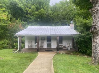 3224 Old Highway 411, Dandridge, TN 37725