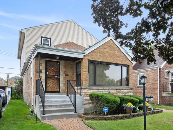 9055 S Luella Ave, Chicago, IL 60617