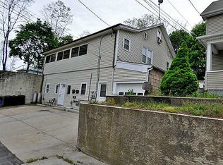 18 Summit Ave, West Warwick, RI 02893