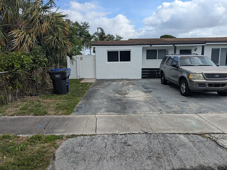 6581 Hayes St — Photo 11