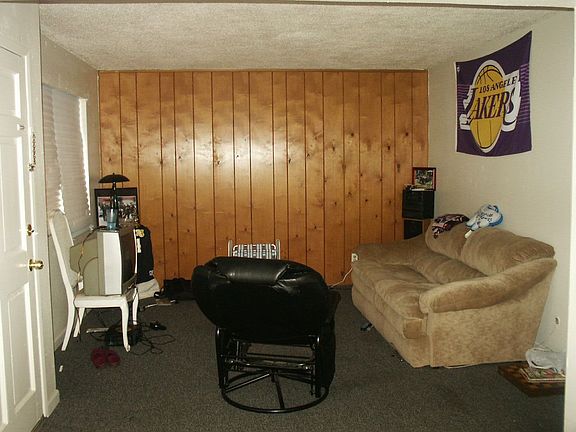 Newer Paint and Carpet