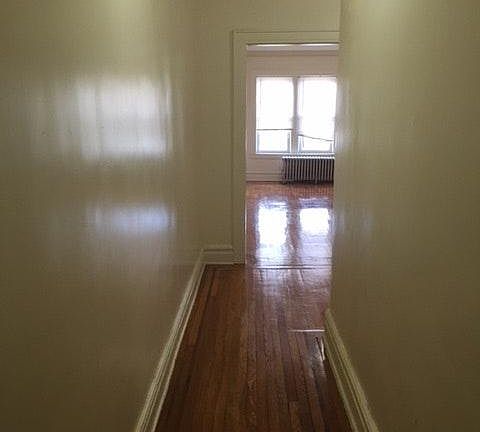 5th image of 168 S Clinton St #D1