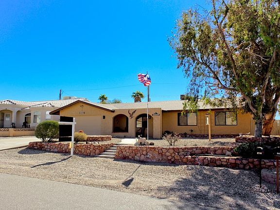 3rd image of 3698 Bluegrass Dr
