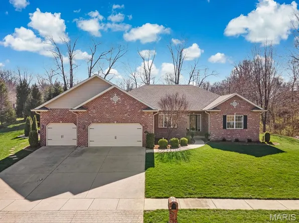 405 Wolfpass Dr, O'Fallon, IL 62269