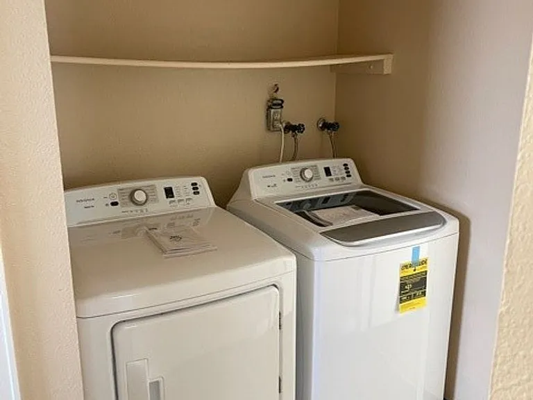 2 Mumford Pl — Photo 4
