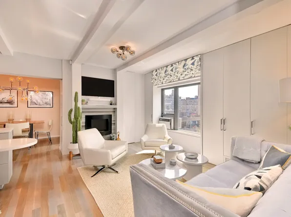 39 West 67th Street image 1 of 7