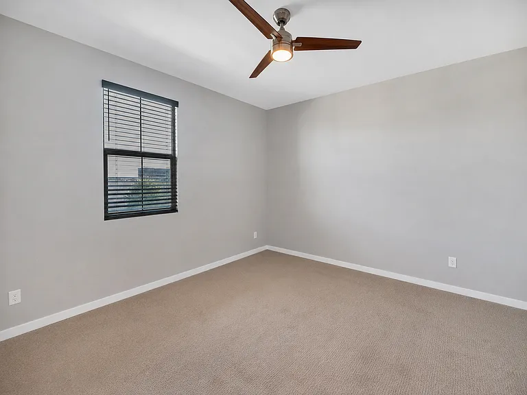14027 W Desert Flower Dr — Photo 6