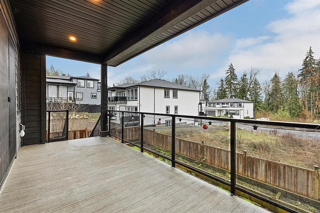 4 bed, 2500 sqft, $5,000 — Photo 4