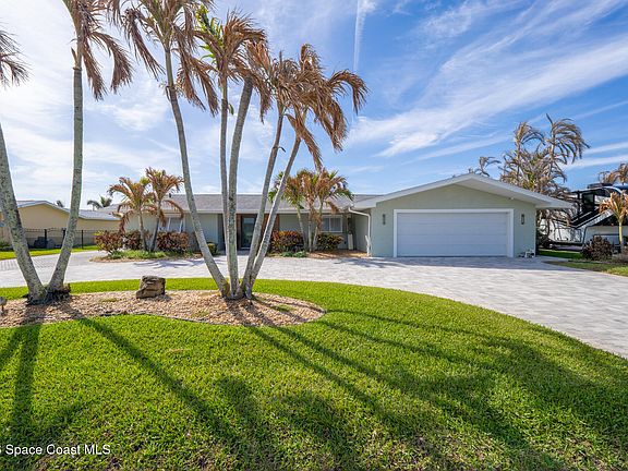 2nd image of 511 Eleuthera Ln