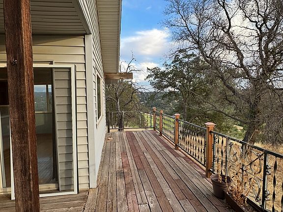3rd image of 7975 Bullard Dr