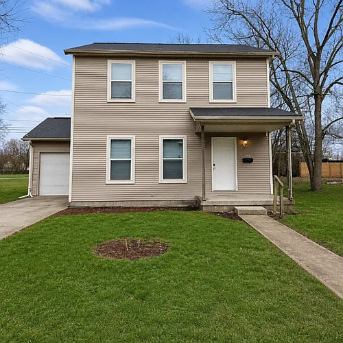 545 W Grand Ave Photo 1