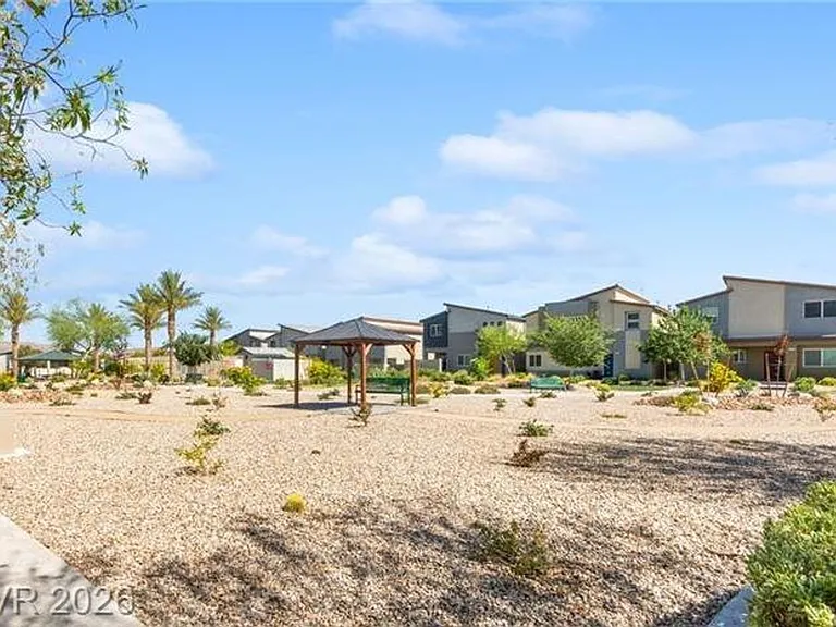 7461 Opal Star St — Photo 57