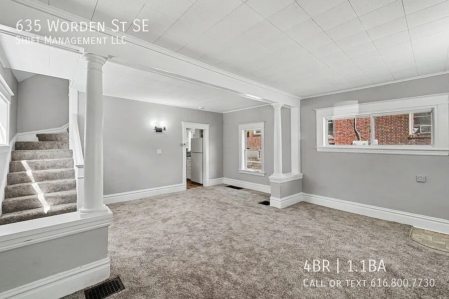 635 Worden - 4 Bedroom — Photo 4