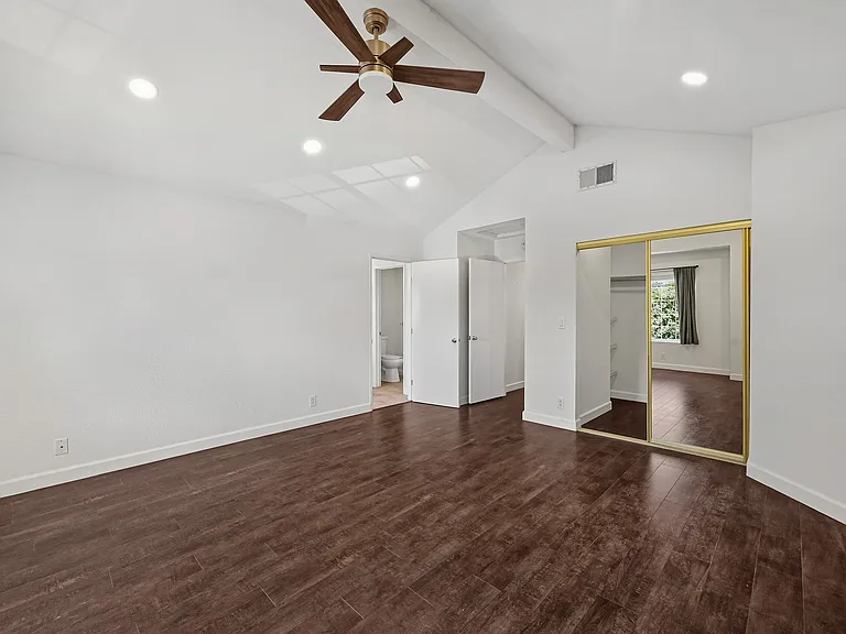 1286 Crestpoint Dr — Photo 10