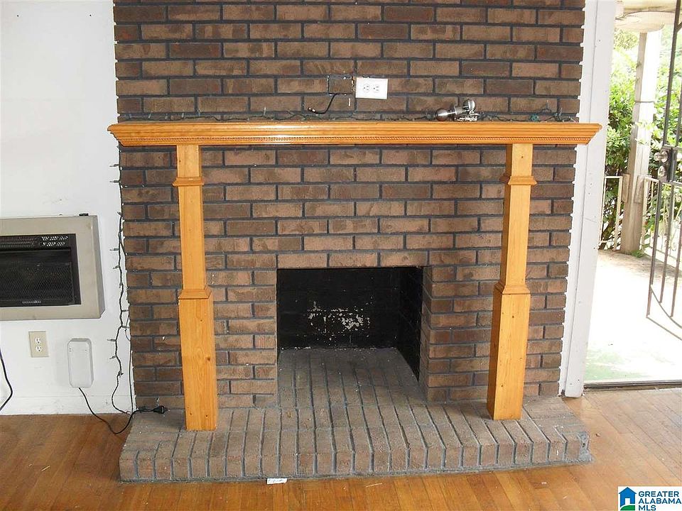 2nd image of 1215 15th St