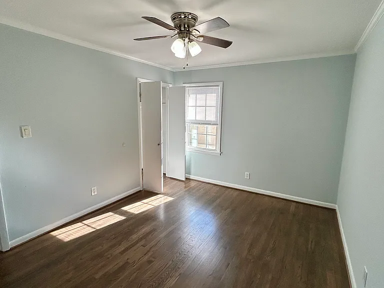 5305 Tabor Ct — Photo 13