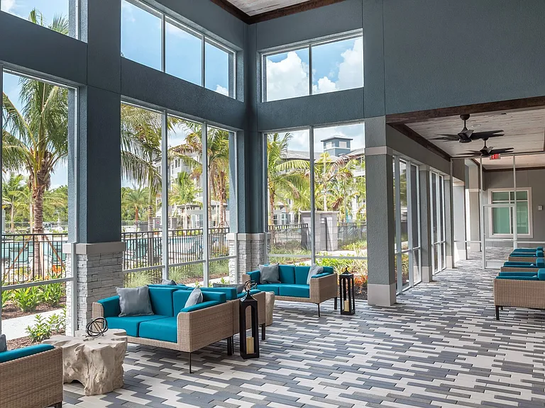 Decorum Luxury Apartments — Photo 7