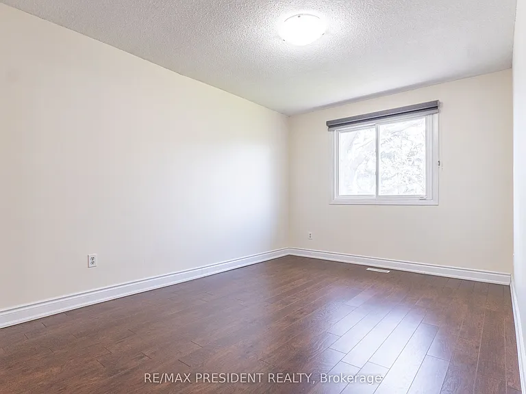 17 Manitou Cres #UPPER — Photo 18