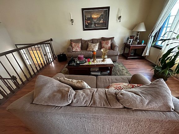 2nd image of 3901 Sandpiper Dr