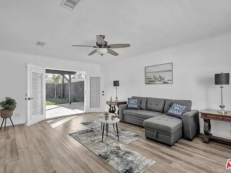 28040 Ermine Pl — Photo 28