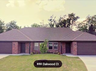 848 Oakwood Ct, Centerton, AR 72719