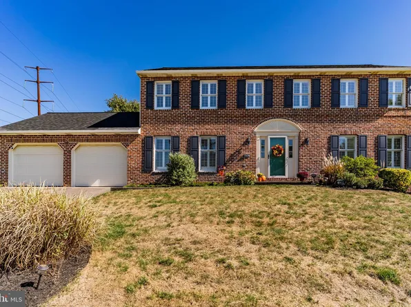 430 Cherokee Dr, Mechanicsburg, PA 17050