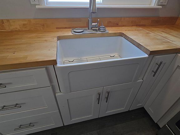 5th image of 7801 Easy St