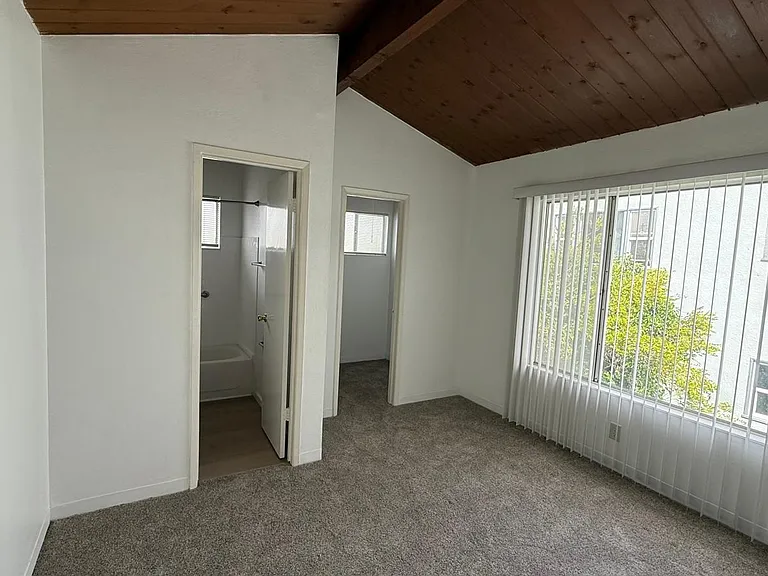 845 Bancroft Way #L — Photo 2