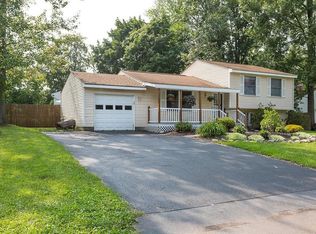 4971 Woodmark Dr, Liverpool, NY 13088