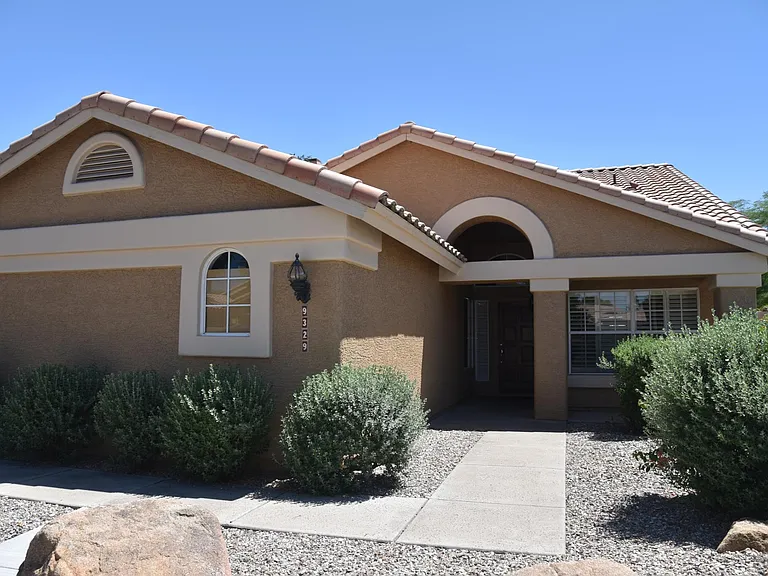 9329 E Corrine Dr — Photo 1