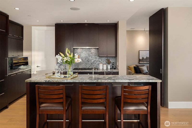 5th image of 1521 2nd Avenue #3303