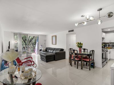 8511 NW 8th St APT 309, Miami, FL, 33126