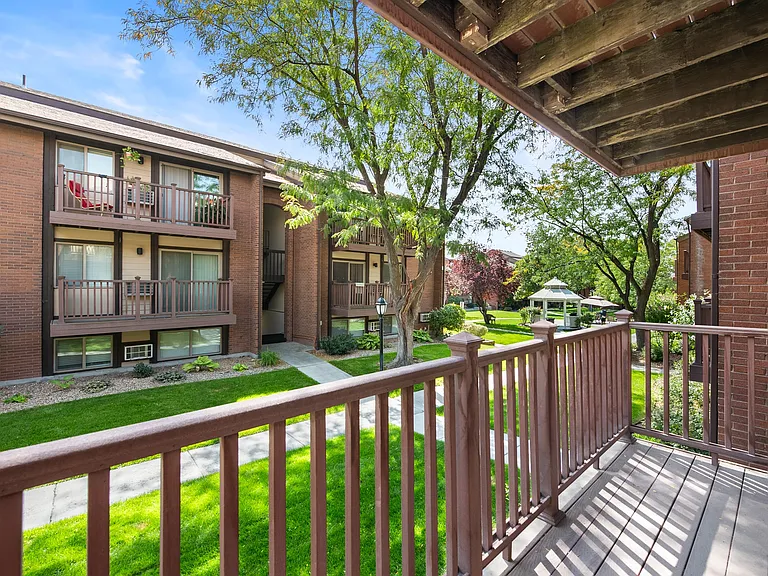 Garden Apartments — Photo 7