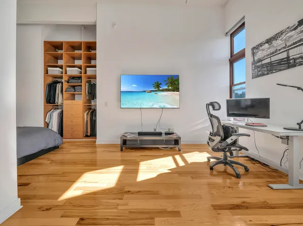 1500 Hudson Street image 10 of 27