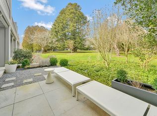 514 Pantigo Rd APT 27, East Hampton, NY 11937