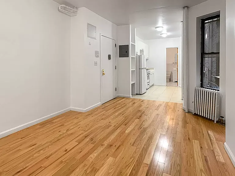 249 E 77th St #2FW — Photo 5