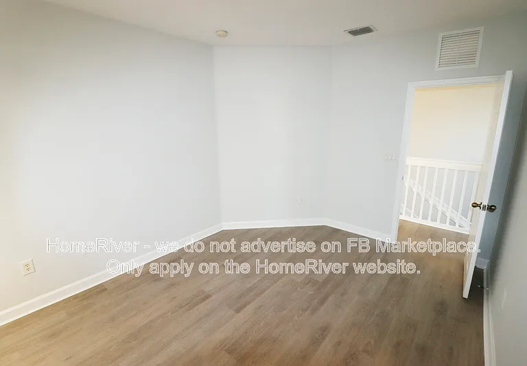 230 SE 29th Ave #3 — Photo 11