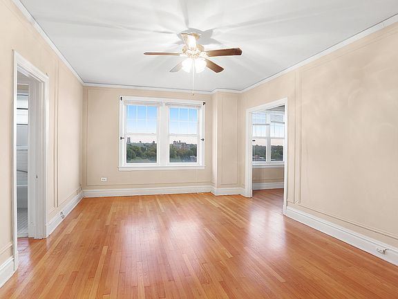 3rd image of 275 Union Blvd APT 710