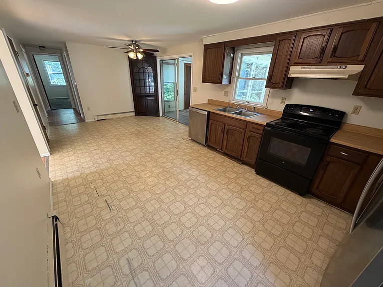 72 Fox Hill Rd — Photo 4