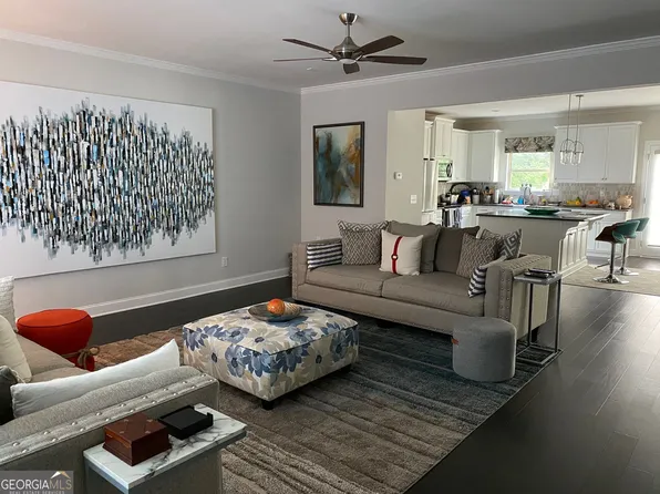 240 Bell Grove Ln, Suwanee, GA 30024