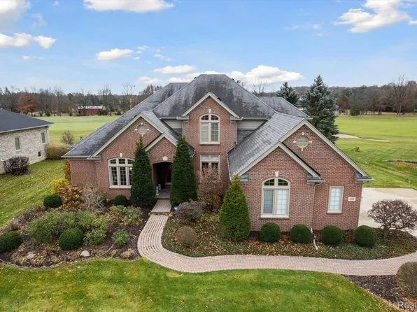 1089 Gleneagles, Highland, MI 48357