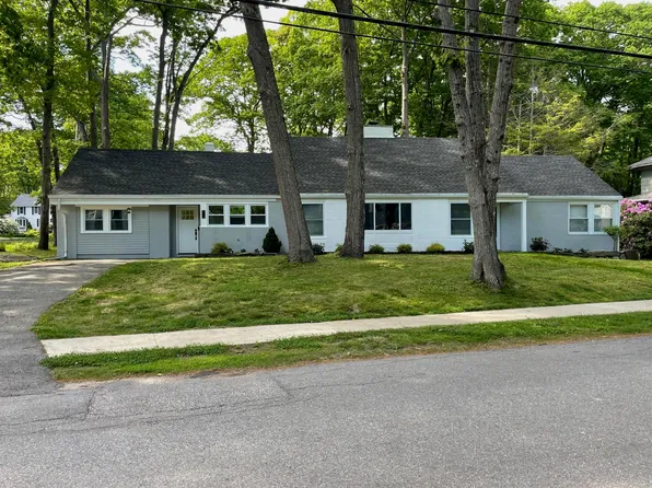 45 Oakhurst Road, Cape Elizabeth, ME 04107