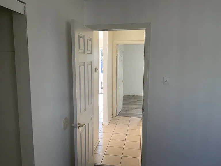 425 E Merlayne Dr #1 — Photo 7