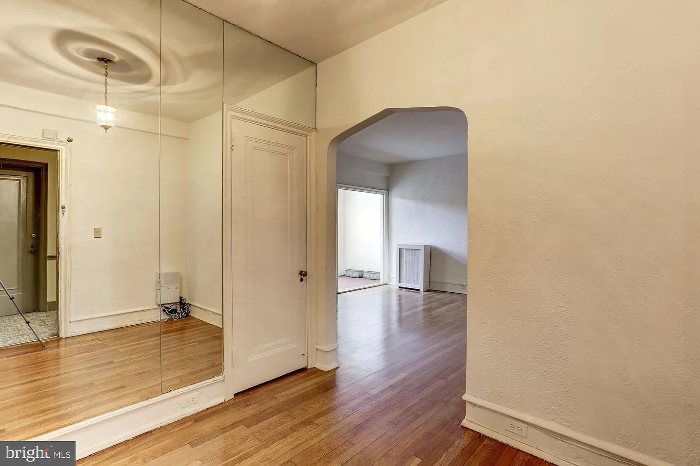 2 bed, 1074 sqft, $3,400 — Photo 3