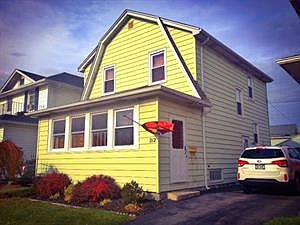 1st image of 212 Taunton Pl