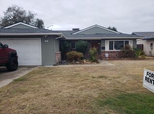 30 San Jose Ave, Clovis, CA 93612