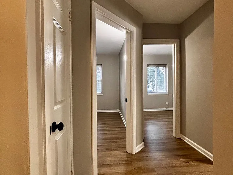 555 Hadley Avenue — Photo 13