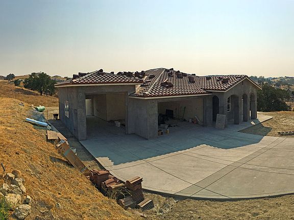 2nd image of 2665 Edgewood Ct
