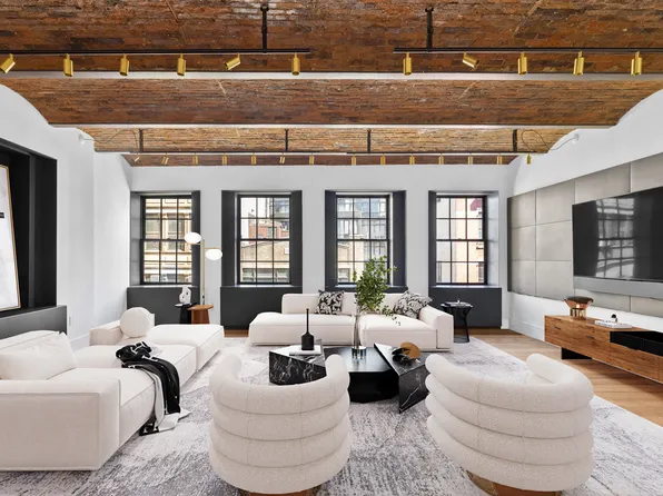 36 Bleecker Street 4A image 2 of 11